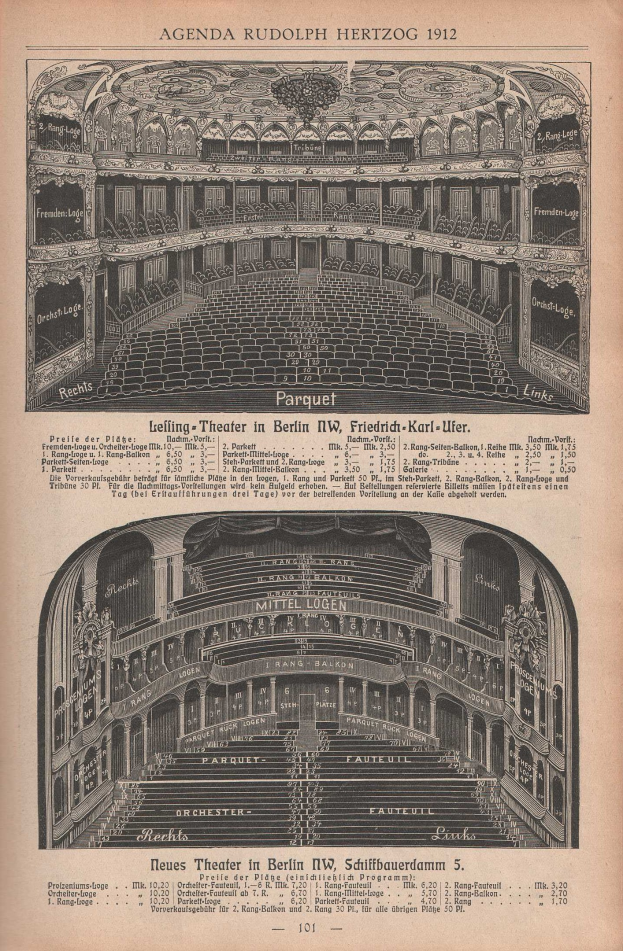 Schwarz-weiß-Illustration einer alten Buchseite mit einem großen Auditorium in Berlin, Deutschland, aus dem Jahr 1912 und begleitendem Text, der das Layout des Theaters beschreibt.