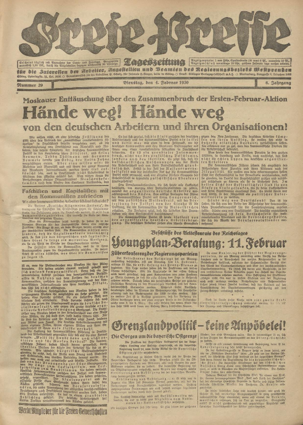 Ein Schwarz-Weiß-Bild eines Mannes auf der Titelseite einer deutschen Zeitung, mit lesbarem Text, während der Mann direkt in die Kamera schaut und einen ernsten Gesichtsausdruck hat.