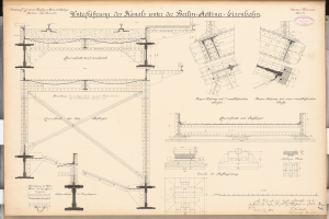Schwarze-weiße architektonische Zeichnung der Berlin-Sienbahnbrücke, die detaillierte Strukturpläne und Anmerkungen auf Papier zeigt.