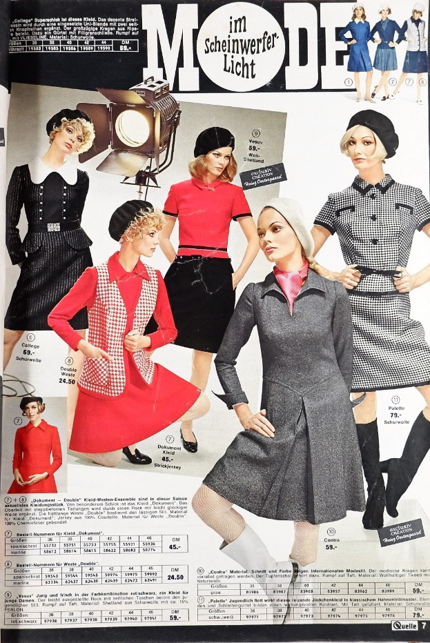 Ein 'Vogue 7'-Magazin-Cover mit einer Reihe von Frauen in verschiedenen Kleidern und Hüten, beleuchtet von einem Licht, umgeben von Text und Zahlen.