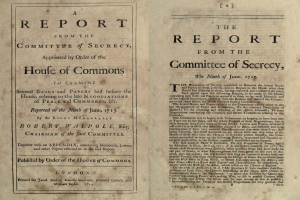 Offenes Buch mit dem Titel "Der Bericht des Geheimhaltungsausschusses, eingesetzt auf Beschluss des Hauses der Abgeordneten" mit einem Umschlag, der auf die enthaltenen Ausschussdokumente hinweist.