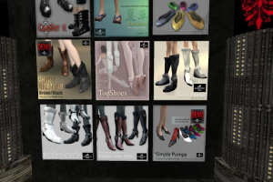 Eine Wand voller verschiedener Schuhwerbungsposter.