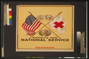 Ein gerahmtes Plakat mit zwei winkenden Flaggen, zwei lächelnden Personen und einer fett gedruckten Schrift, die "Anmeldung für Wehrpflichtige" lautet.